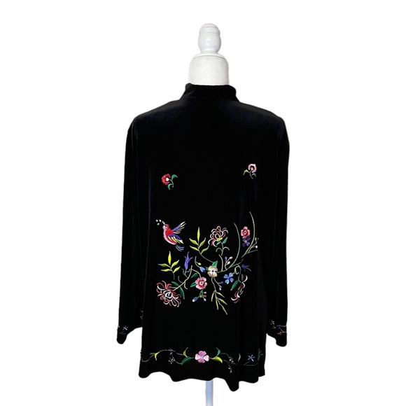 Susan Graver Black Velour Embroidered Floral Button Up Tunic Medium - Picture 3 of 4